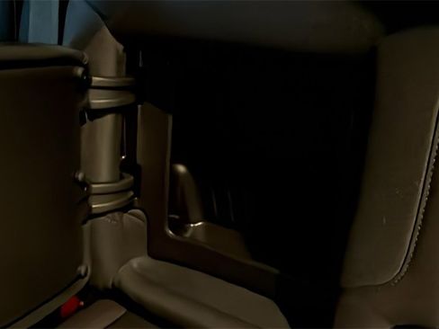 Used 2022 GMC Sierra 1500 Elevation image 19