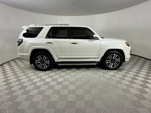 Used 2014 Toyota 4Runner Limited image 5