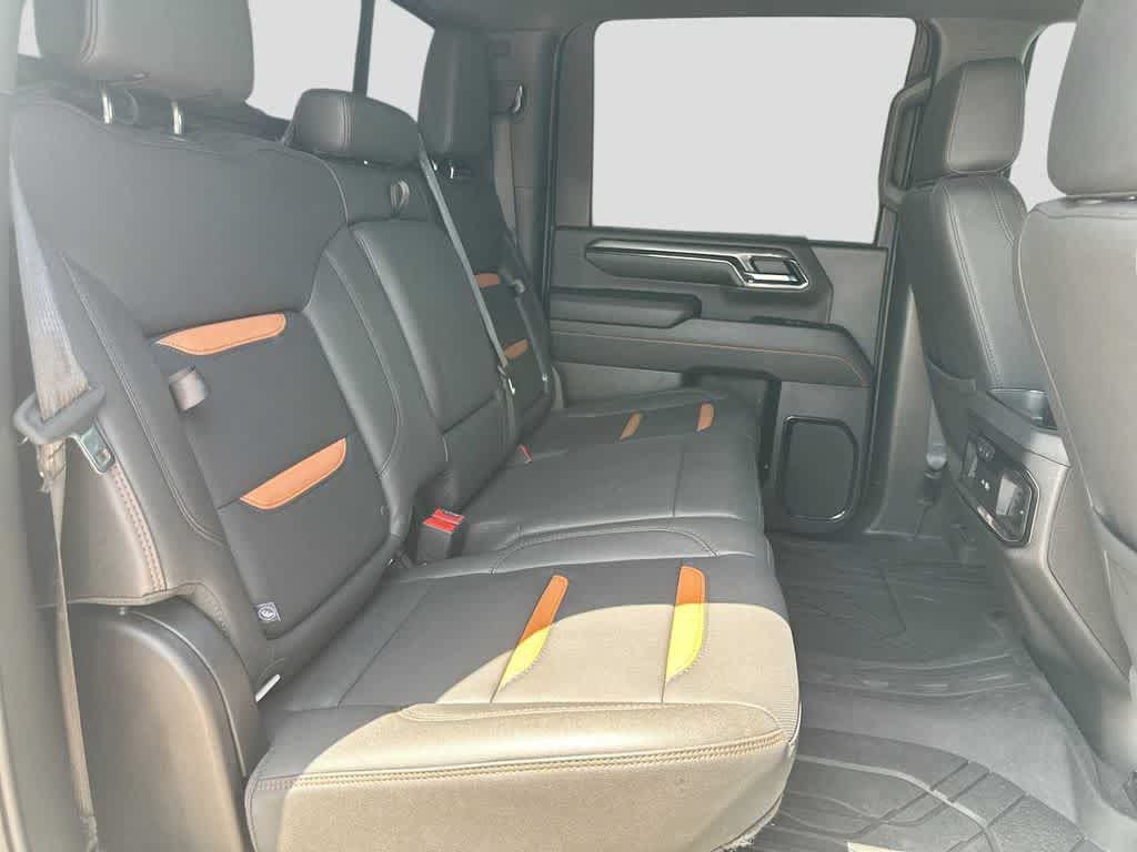Used 2025 GMC Sierra 2500 AT4 w/ AT4 Premium Plus Package AWD/4WD image 21