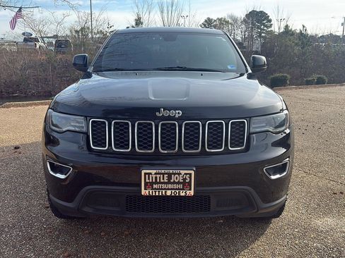 Used 2021 Jeep Grand Cherokee Laredo image 13