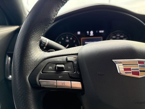 Used 2022 Cadillac XT4 Sport image 18