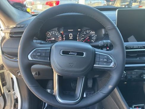 New 2026 Jeep Compass Latitude image 20