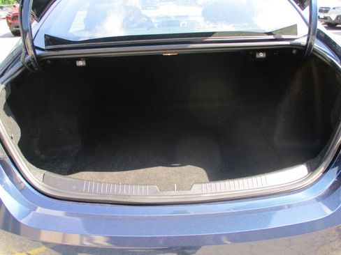 Used 2019 Chevrolet Malibu LT FWD image 7