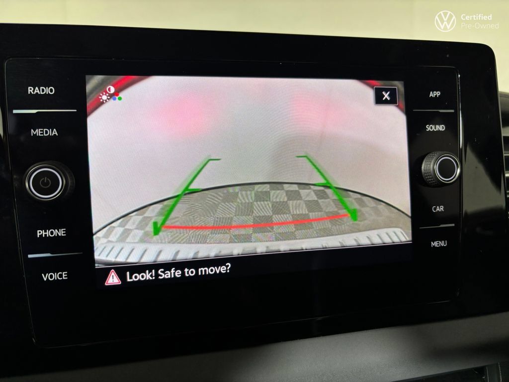 Used 2025 Volkswagen Jetta SE w/ Sunroof Package FWD image 23