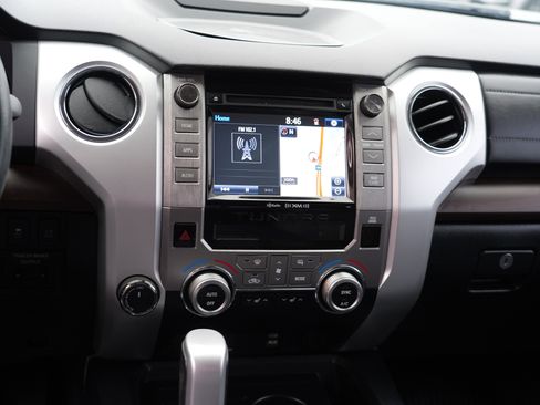 Used 2018 Toyota Tundra Limited w/ Limited Premium Package image 22