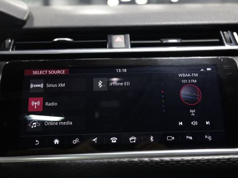 Used 2019 Land Rover Range Rover Velar R-Dynamic SE AWD/4WD image 49