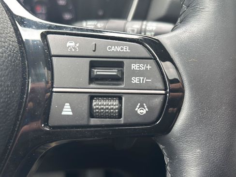 Certified 2025 Honda Pilot Elite image 8