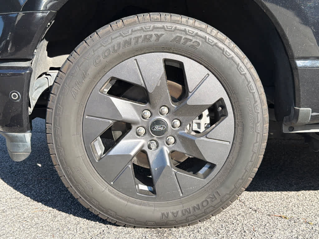 Used 2022 Ford F150 Lightning Lariat AWD/4WD image 7