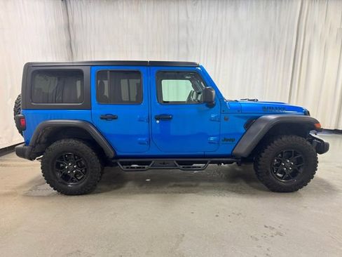 Used 2024 Jeep Wrangler Unlimited Sport AWD/4WD image 4