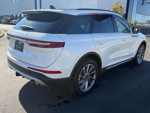 New 2026 Lincoln Corsair Premiere image 2