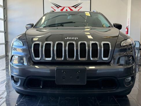 Used 2016 Jeep Cherokee Latitude w/ Cold Weather Group image 2