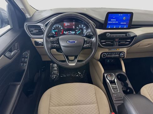 Used 2021 Ford Escape SE w/ Cold Weather Package image 17