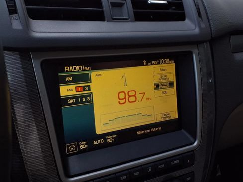 Used 2010 Ford Fusion SEL FWD image 9
