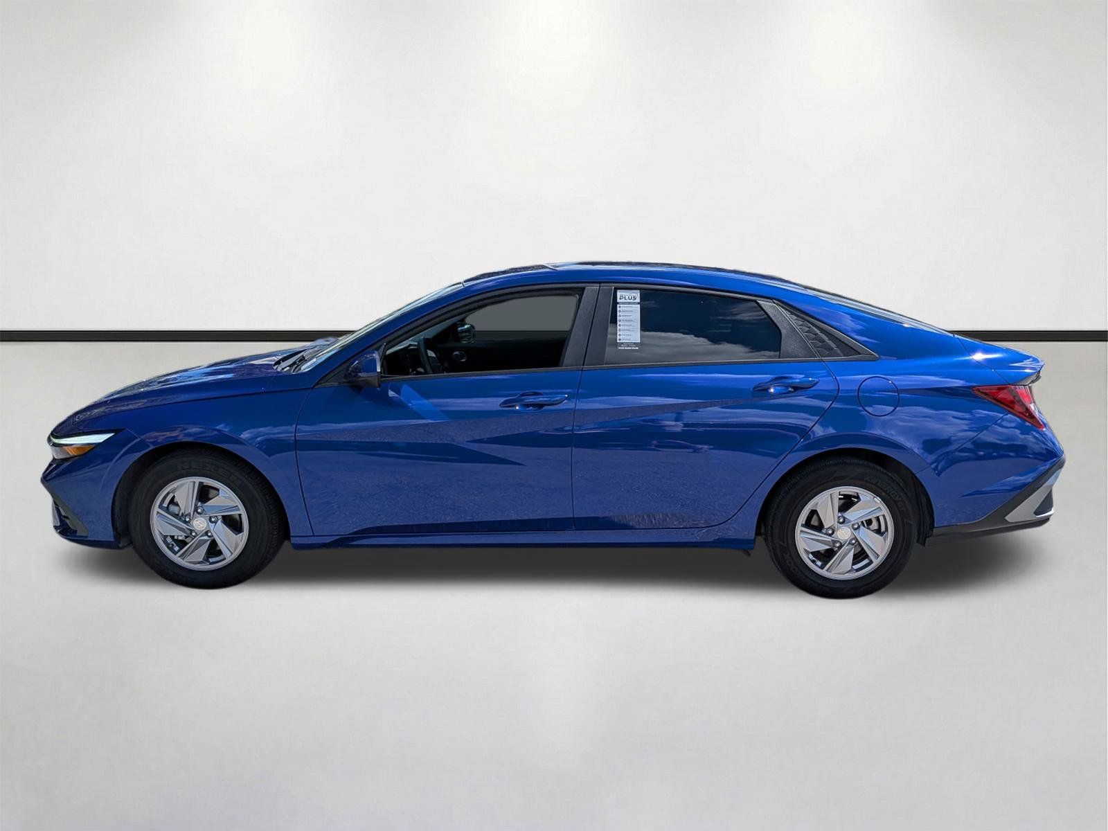 Used 2024 Hyundai Elantra SE FWD image 7