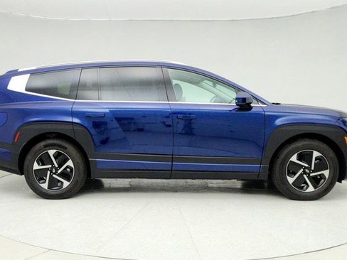 Used 2026 Hyundai Ioniq 9 SE image 4