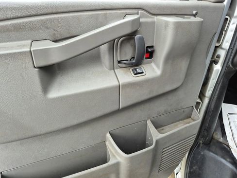 Used 2021 Chevrolet Express 3500 w/ Power Convenience Package image 13