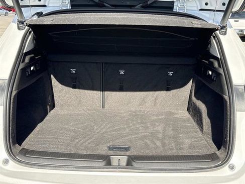 Used 2025 Buick Envision Avenir AWD/4WD image 9