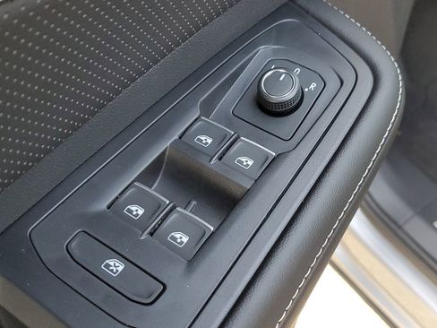 New 2026 Volkswagen Atlas Cross Sport SE image 21