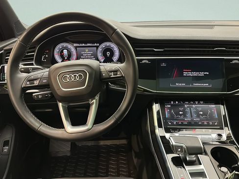 Used 2025 Audi Q7 3.0T Prestige w/ Prestige Package AWD/4WD image 24