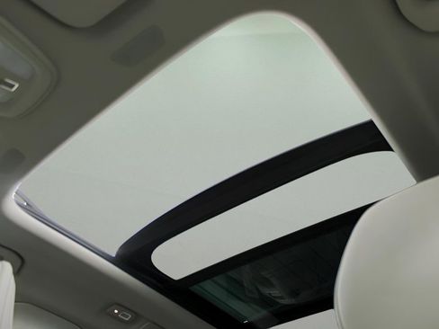 New 2026 Volvo XC60 B5 Ultra w/ Protection Package Premier image 19