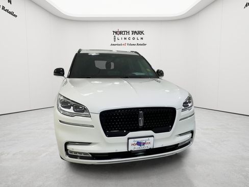 Used 2023 Lincoln Aviator Black Label w/ Jet Package AWD/4WD image 8