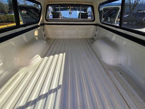 Used 1990 Toyota Pickup SR5 image 32