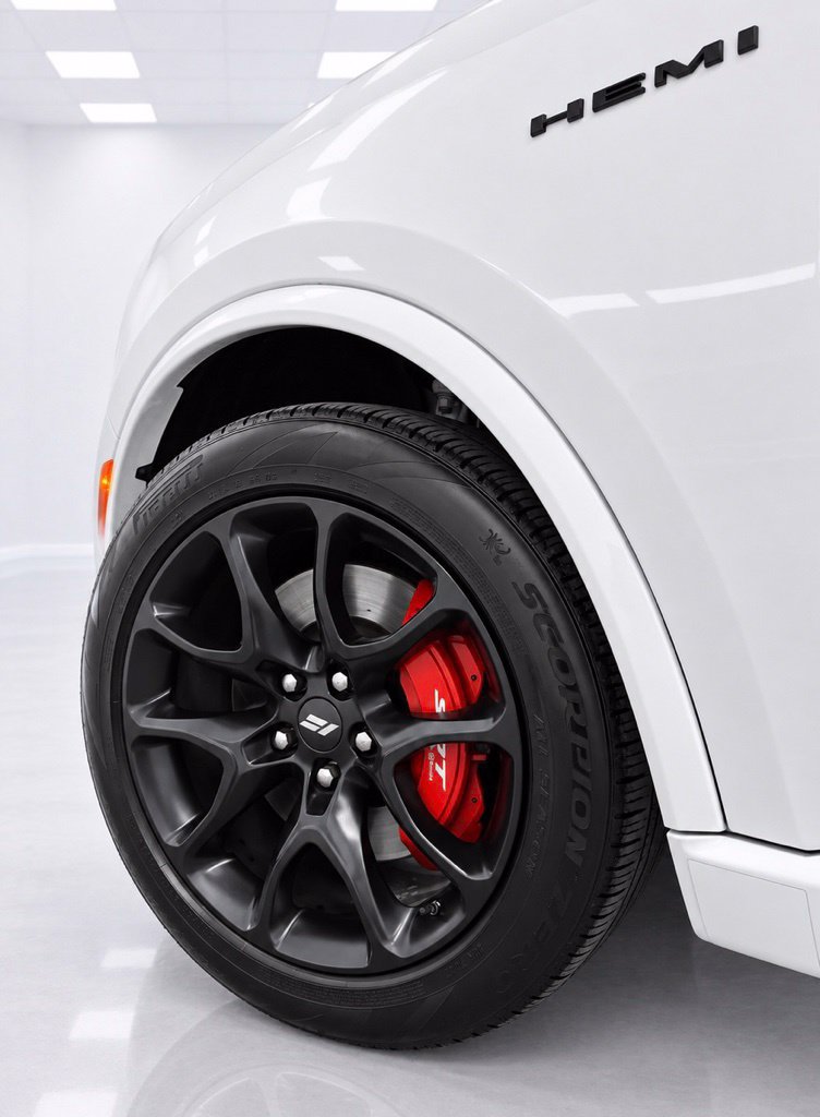 Used 2023 Dodge Durango R/T w/ Tow 'N Go Package AWD/4WD image 7
