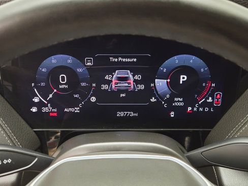 Used 2025 GMC Yukon XL Denali image 35