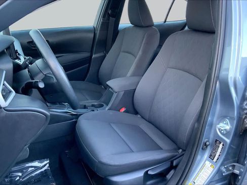 Used 2025 Toyota Corolla LE FWD image 7