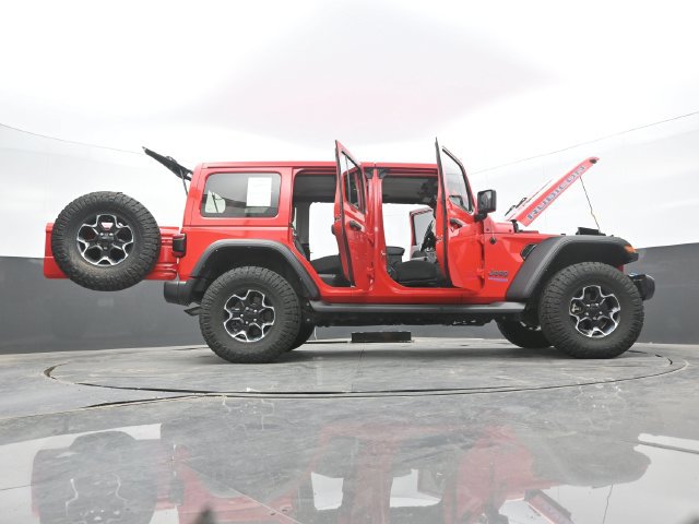 Used 2022 Jeep Wrangler Unlimited Rubicon 4xe w/ Cold Weather Group AWD/4WD image 67