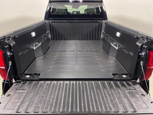 New 2026 Toyota Tacoma SR5 AWD/4WD image 10
