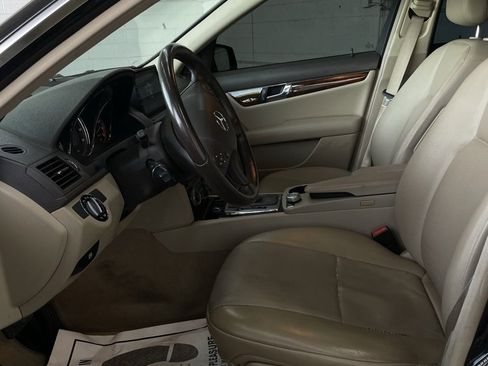 Used 2010 Mercedes-Benz C 300 4MATIC Sedan image 11