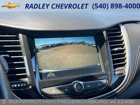 Used 2019 Chevrolet Trax LT w/ LT Convenience Package image 15