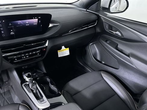 New 2026 Buick Envista Sport Touring FWD image 37