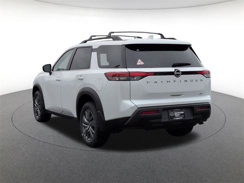 New 2025 Nissan Pathfinder SV image 7