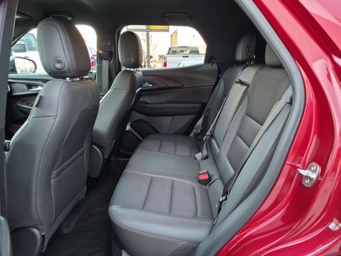 Used 2021 Chevrolet TrailBlazer RS FWD image 24