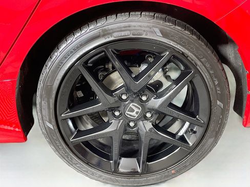 Used 2025 Honda Civic Sport image 11