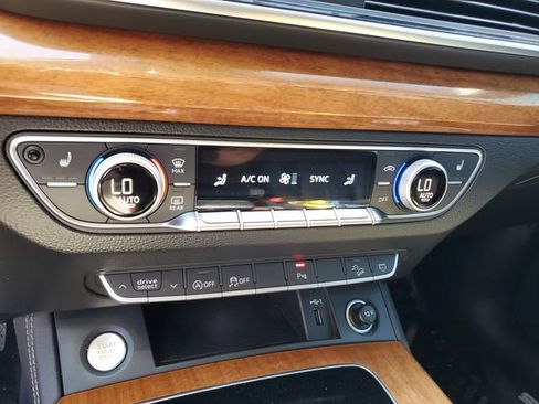 Used 2022 Audi Q5 2.0T Premium Plus image 23