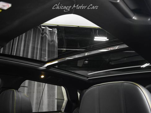 Used 2017 Bentley Bentayga image 20