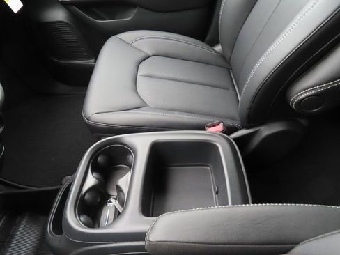 New 2026 Chrysler Pacifica Select image 35