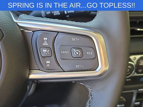Used 2025 Jeep Wrangler Unlimited Sahara AWD/4WD image 21