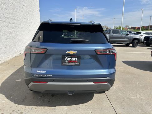 Used 2025 Chevrolet Equinox LT w/ Convenience Package II image 5