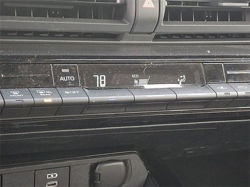 Certified 2025 Toyota Prius LE image 15