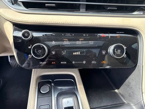 Used 2023 INFINITI QX60 Luxe w/ Cargo Package FWD image 17