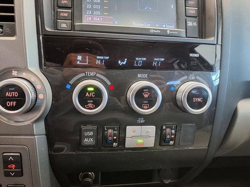 Used 2015 Toyota Sequoia Platinum image 16