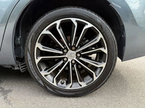 Used 2015 Toyota Corolla S Premium image 33