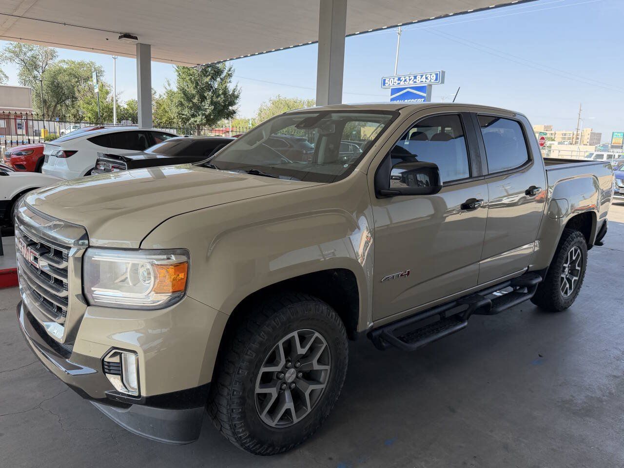 Used 2021 GMC Canyon AT4 w/ Driver Alert Package AWD/4WD image 4