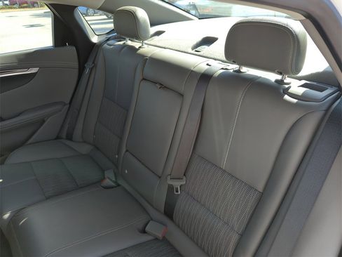 Used 2019 Chevrolet Impala LT image 29