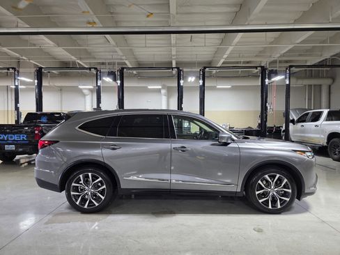 Used 2023 Acura MDX SH-AWD w/ Technology Package image 8