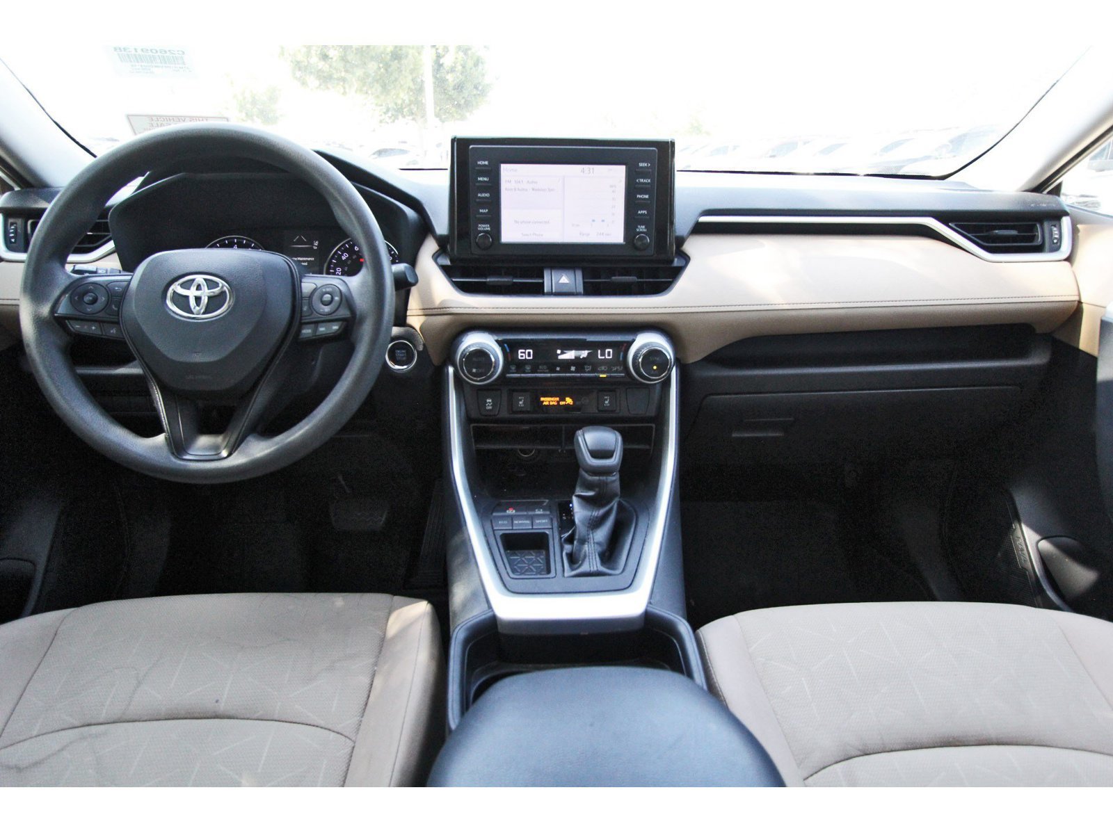 Used 2019 Toyota RAV4 XLE w/ Convenience Package FWD image 9